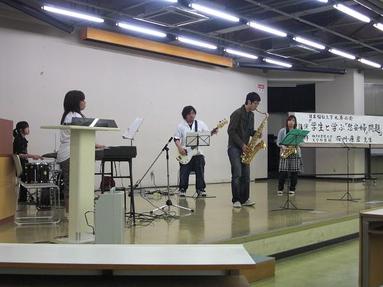 090425_001 090425_001