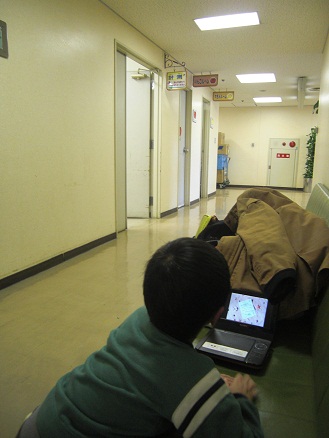 111227・アサ1ケ月検診 (3) 111227・アサ1ケ月検診 (3)