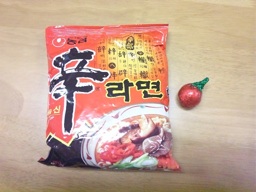 120522・辛ラーメン・唐がらしチョコ 120522・辛ラーメン・唐がらしチョコ
