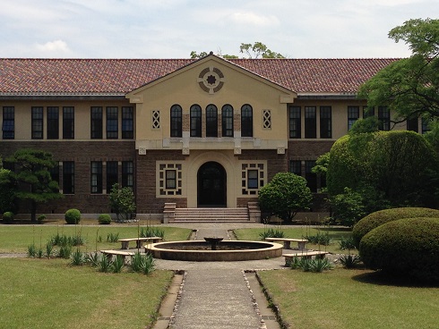 150525 中庭 (1) 150525 中庭 (1)