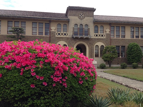 150507 中庭 (1) 150507 中庭 (1)