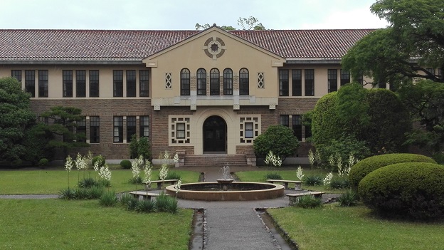 160607 中庭 (1) 160607 中庭 (1)