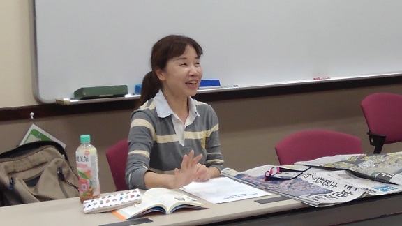 190611 中庭・平井先生 (2) 190611 中庭・平井先生 (2)