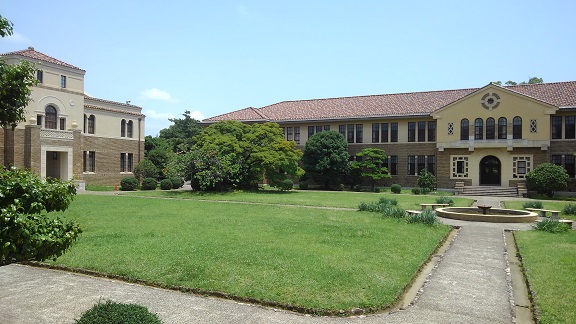 190717 大学中庭 (13) 190717 大学中庭 (13)