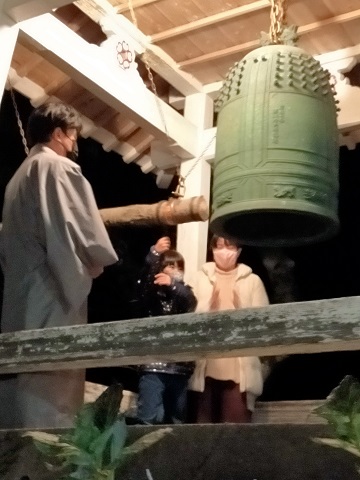 211231 除夜の鐘 (3) 211231 除夜の鐘 (3)