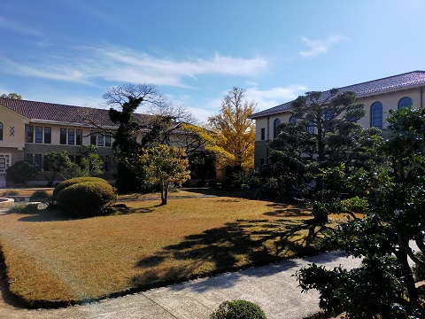 211130 大学 (1) 211130 大学 (1)